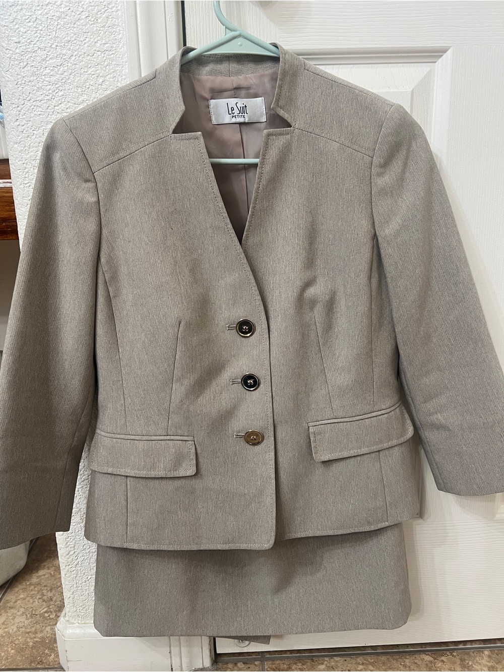 Le Suit Skirt Suit